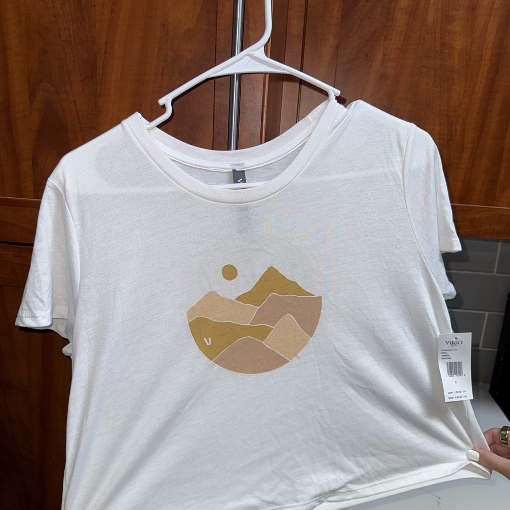 Vuori White Tee with Landscape Grapic